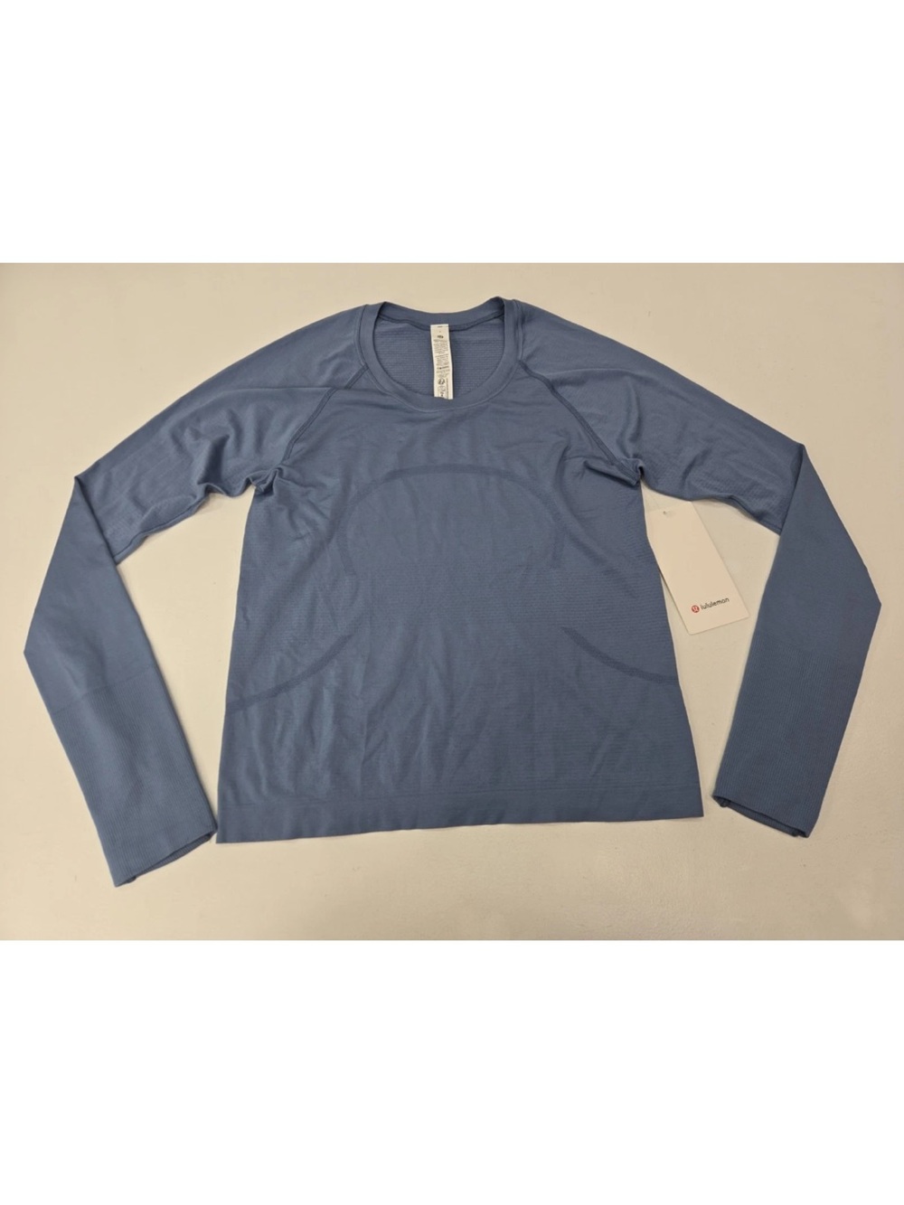 Lululemon Swiftly Tech Long Sleeve Shirt 2.0 Race Washed Denim Size 8 NEW